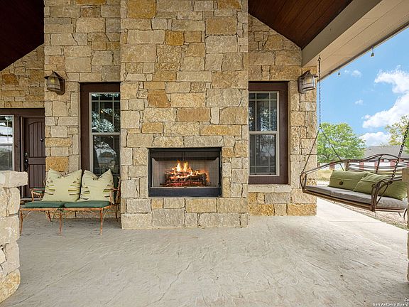 5th image of 1618 Gruene Vineyard Crossing
