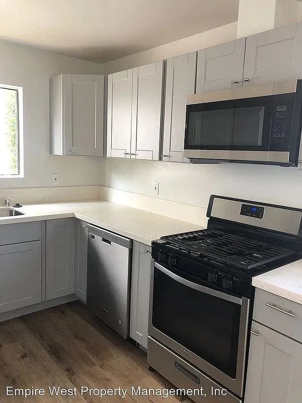 2 bed, 2.0 bath, 857 sqft, $2,750 — Photo 3