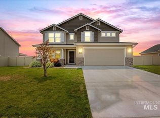 705 SW Raelynn St, Mountain Home, ID 83647