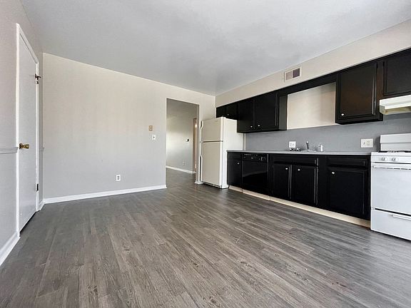 5th image of 4243-4245 Oak Park Dr SE #4245-A