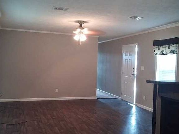 3rd image of 314 Texoma Ct