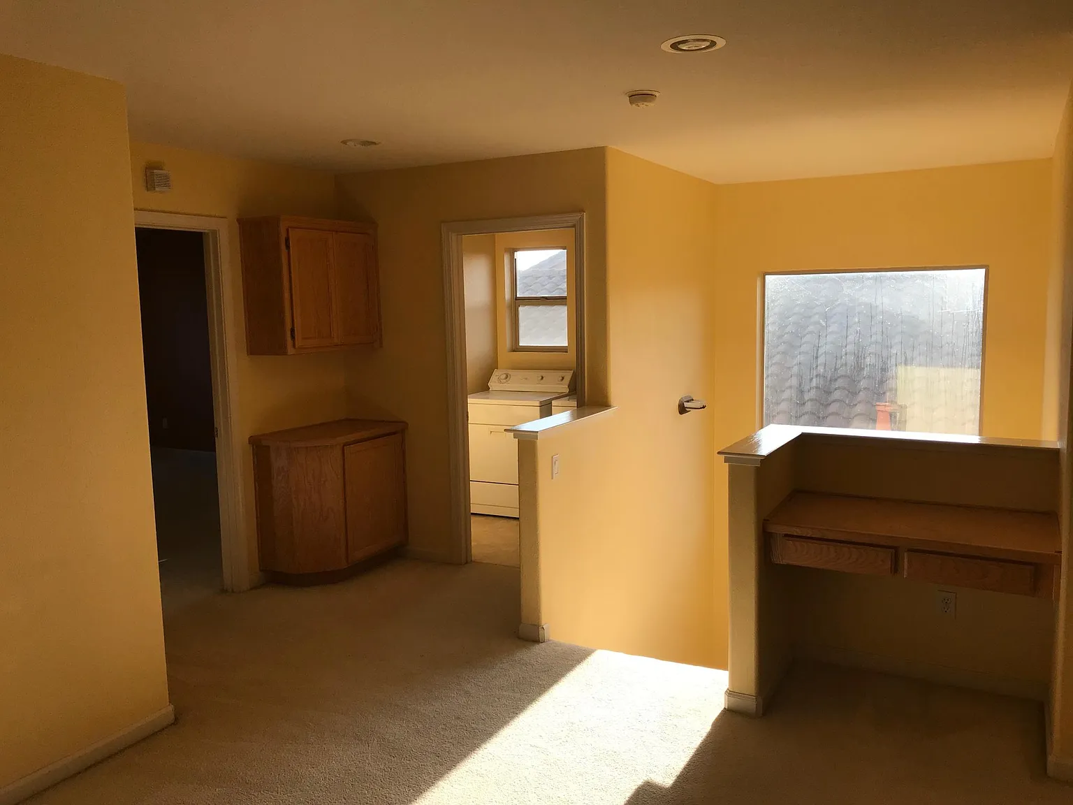 3 bed, 2.5 bath, 2063 sqft, $3,150 — Photo 2