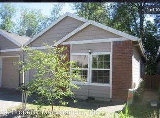 8820 SW Maple Ct, Tigard, OR 97223