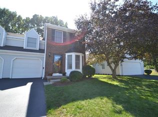 15 Harbor Hill Dr, Rochester, NY 14617