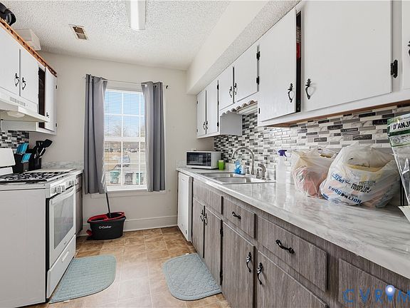 5th image of 161 Lakeview Park Rd