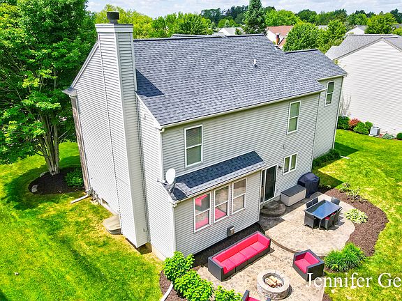 4th image of 260 Langlois Dr SE