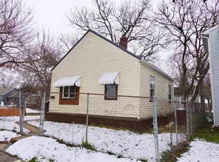 910 W Henry St, Anderson, IN 46016