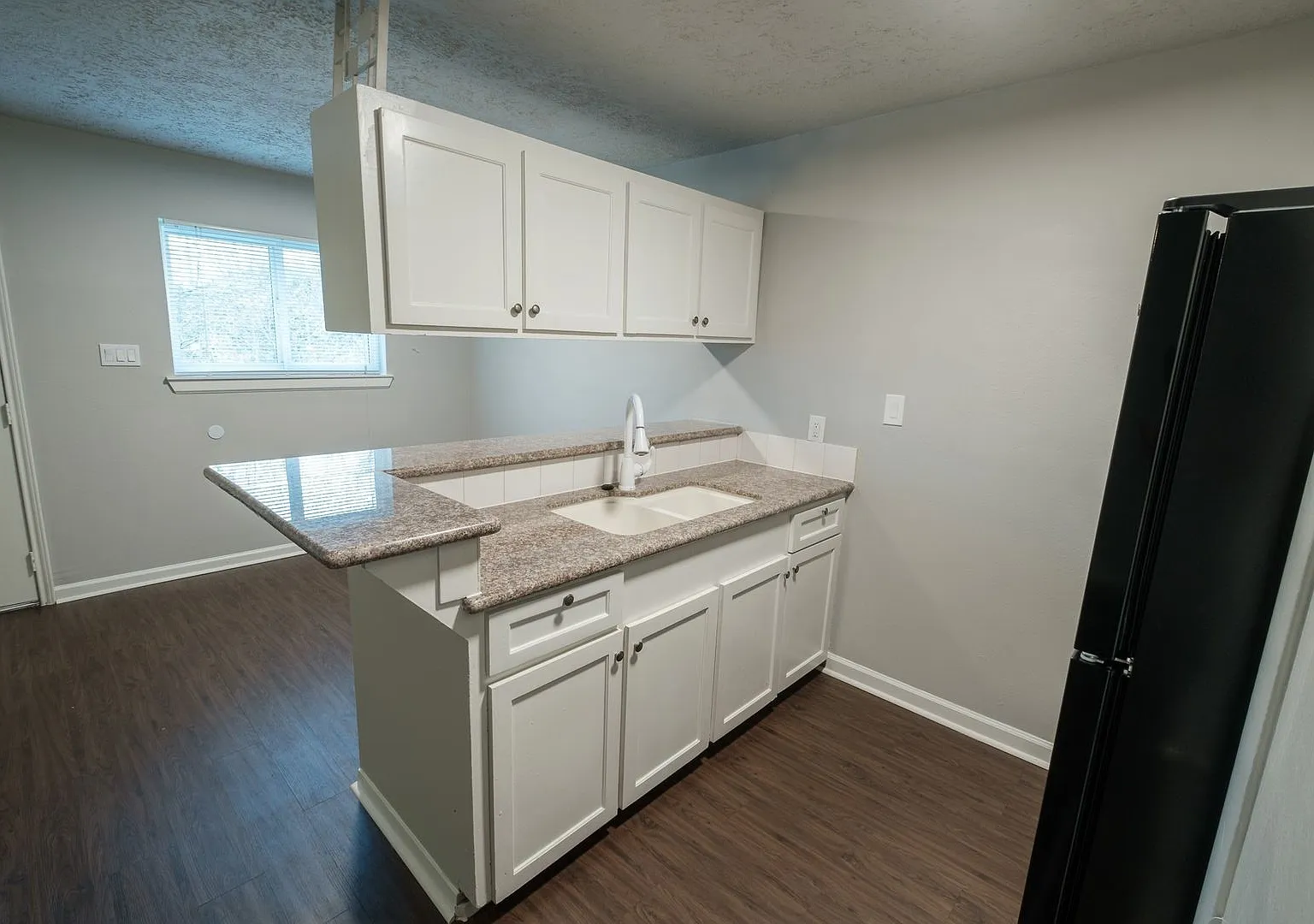 Apartamento recien remodelado / Beautiful recently remodeled apartment. Fast move in bonus! — Photo 2