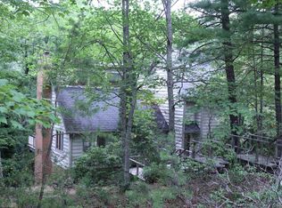 3811 W Ridge Dr, Blacksburg, VA 24060