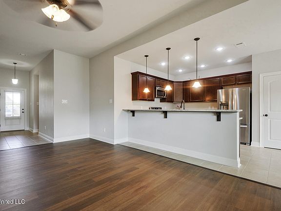 5th image of 13355 Hilliard St #D