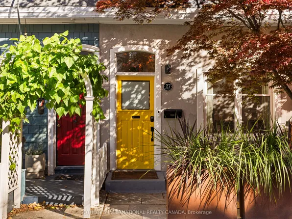 27 Saint Paul St, Toronto, ON M5A 3H2