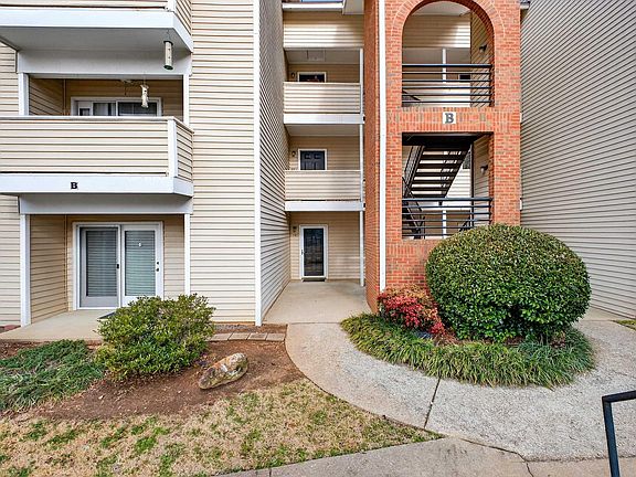 2nd image of 2601 Duncan Chapel Rd Unit 101B