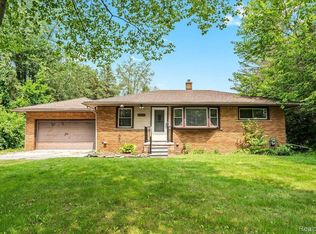 9905 Willow Rd, Willis, MI 48191