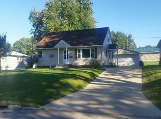 1651 Howard Ave, Waterloo, IA 50702