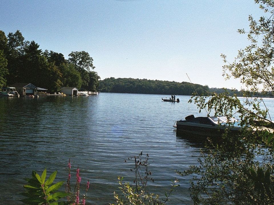 16 Clara Ln, Mahopac, NY 10541 Zillow