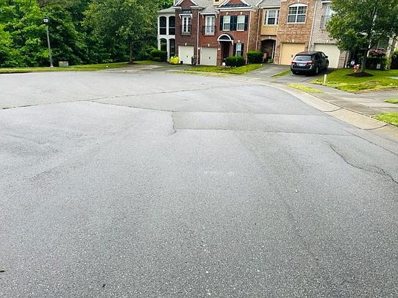 3rd image of 1916 Whirlaway Ct