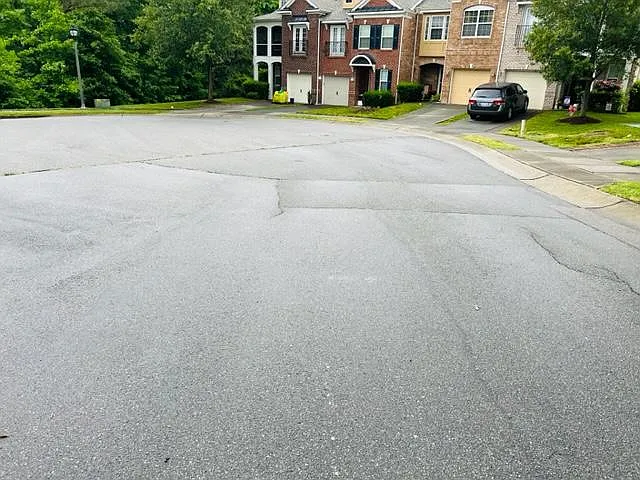 1916 Whirlaway Ct — Photo 3