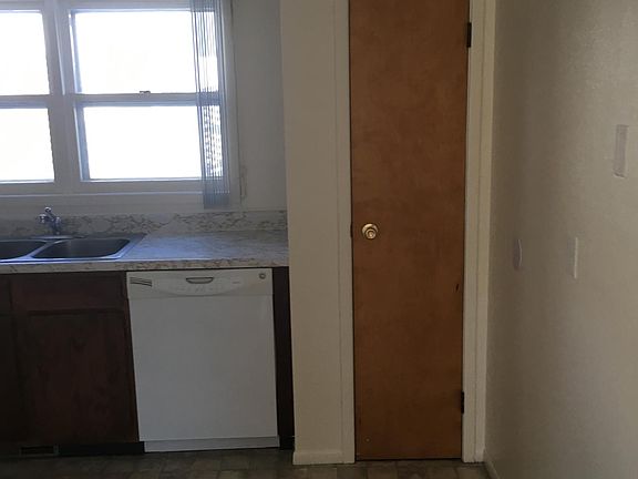 5th image of 1209 E Flint St APT 3