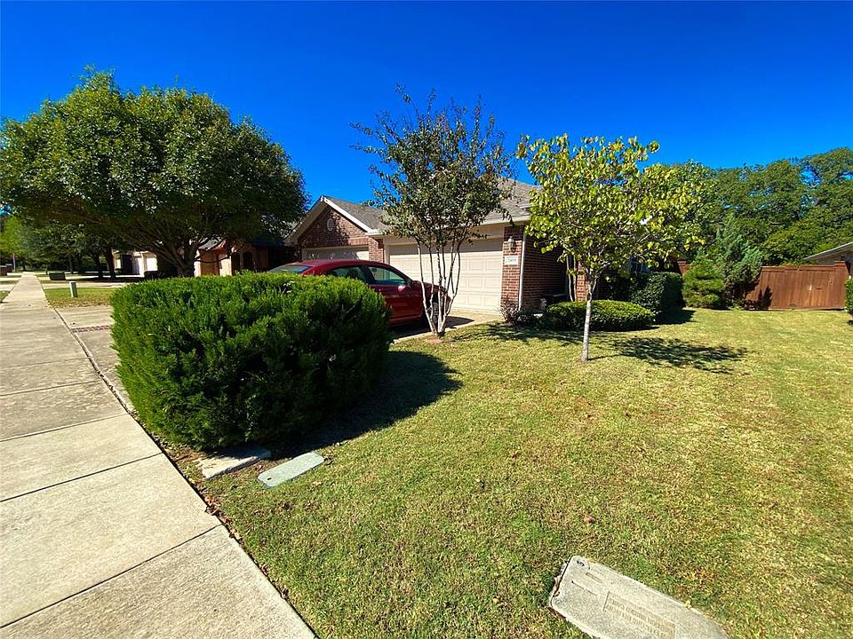 1st image of 2415 Ravenwood Ct