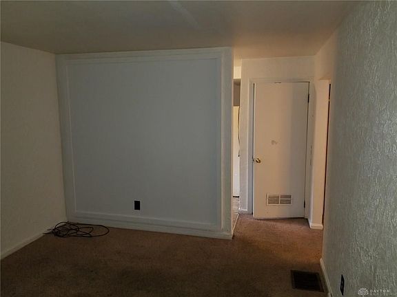 2nd image of 1449 Kipling Dr