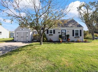 6 Indian Rock Rd, Niantic, CT 06357