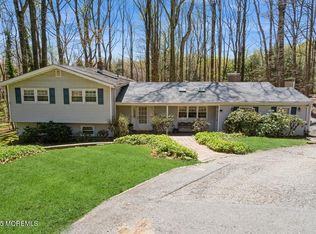 24 Overlook Dr, Holmdel, NJ