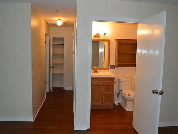 3rd image of 786 Livingston Ct #B
