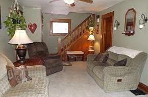 2nd image of 8 Edward St