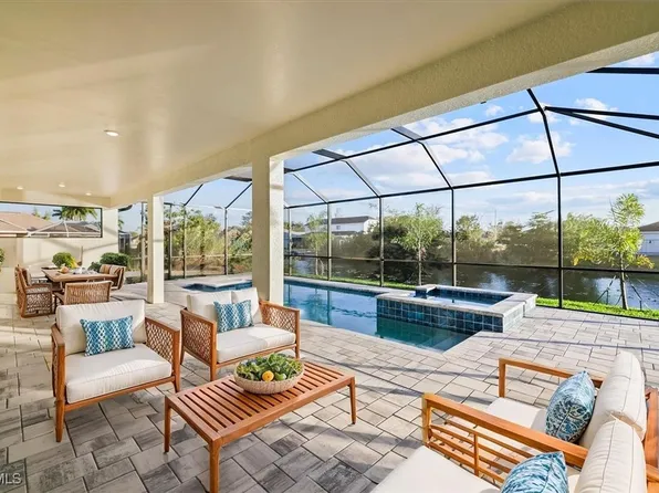 1220 SE 5th Terrace Cpe, Coral, FL 33990