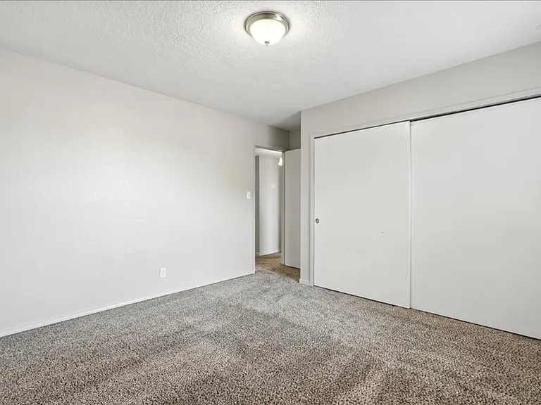7901 Cockatoo Ln NE — Photo 20