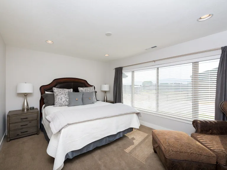 832 S Edgewater Ct — Photo 9