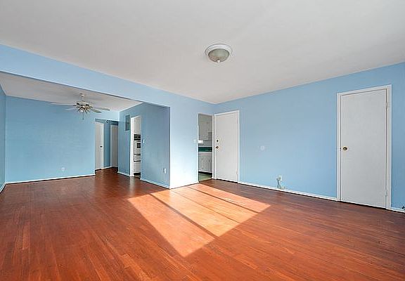 4th image of 218-41 100th Ave #1