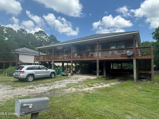 6110 E Lafayette St, Bay Saint Louis, MS 39520