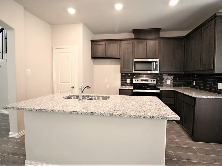 1512 Joy Dr — Photo 8