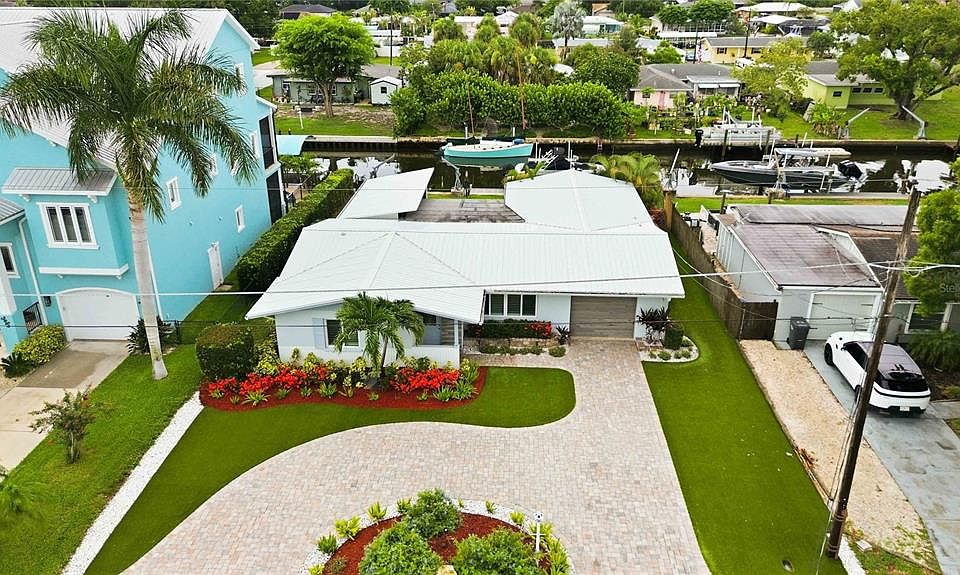 1st image of 720 Ixora Ave