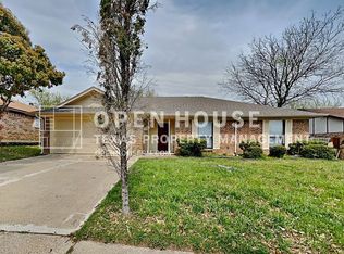 6537 Alta Vista Dr, Watauga, TX 76148