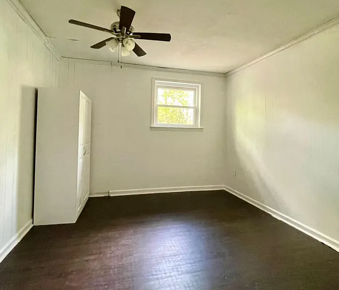 9505 Eastern View Trl — Photo 18