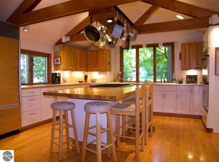 701 S French Rd, Lake Leelanau, MI 49653