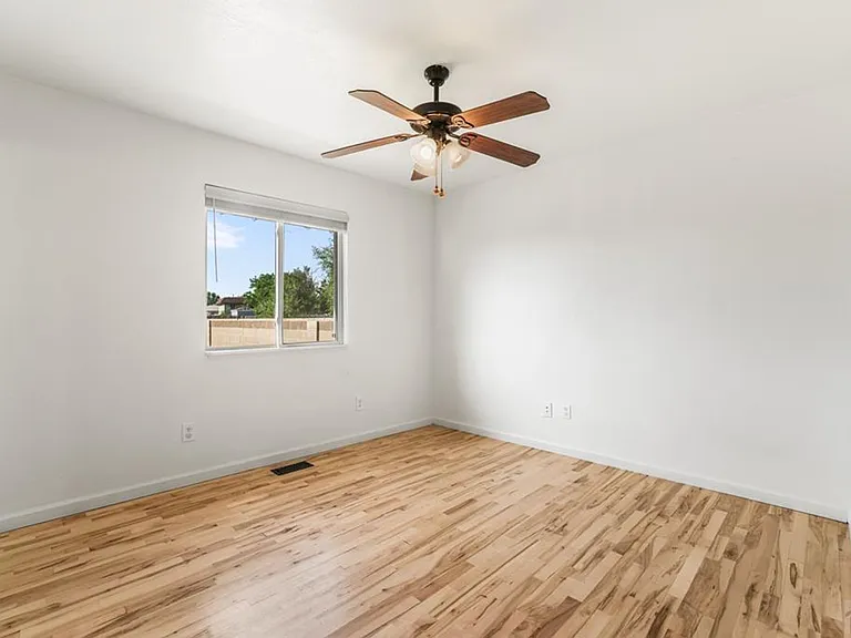 160 E Eads Dr — Photo 20