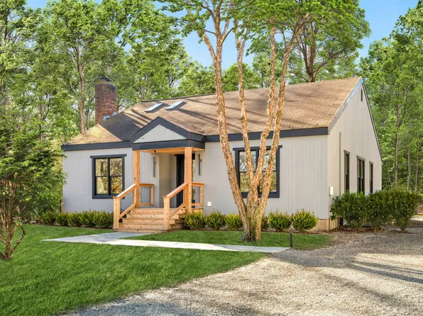 https://photos.zillowstatic.com/fp/6d46067489cd7224637e6f814c3f27c5-p_e.webp