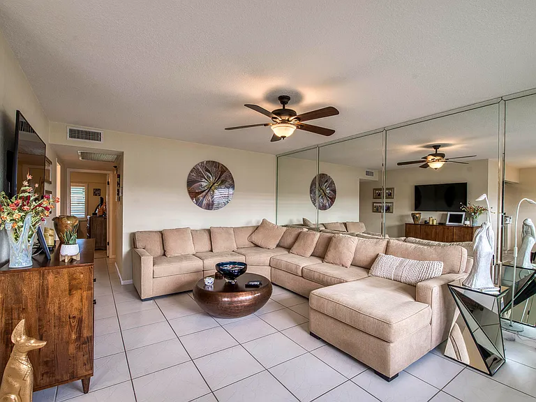 293 Brighton Dr #G — Photo 14