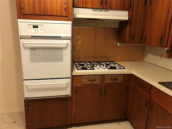 4th image of 3302 Black Lake Cir
