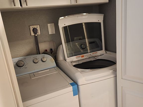 3rd image of 251 Vista Grande Gln
