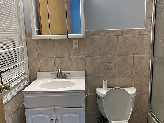 5th image of 757 Communipaw Ave Floor 2