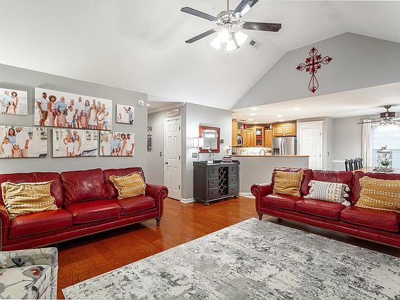 2nd image of 67 Gem Dr