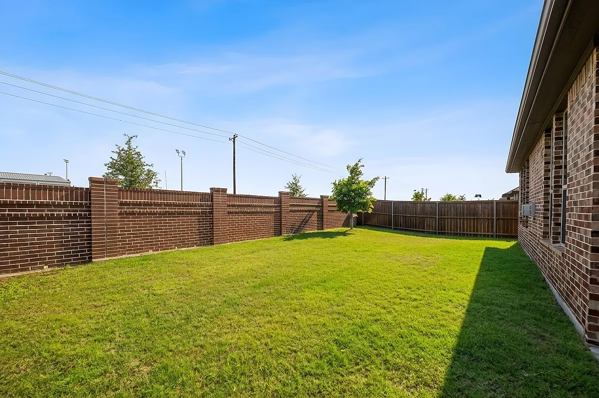 Building Photo - 3618A Clara Dr