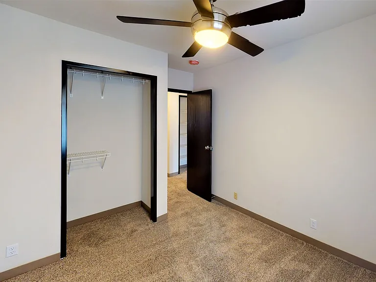 213 S Sheldon Ave — Photo 9