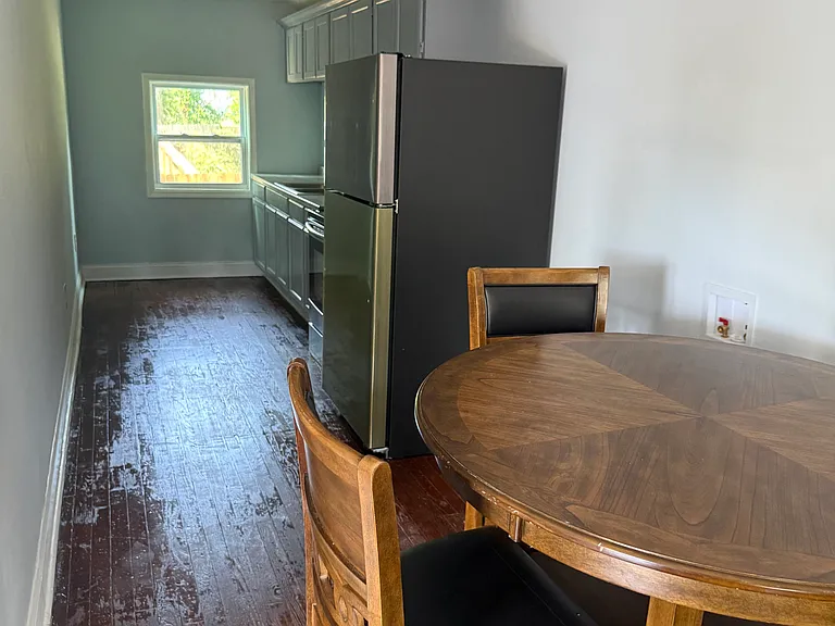 1107 Lancaster St #C — Photo 2