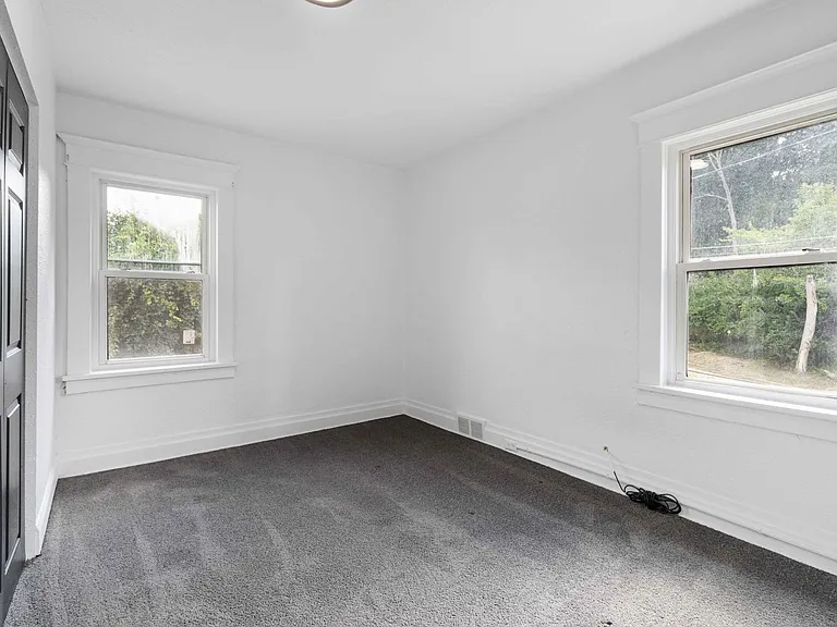 400 W Prospect Ave — Photo 19