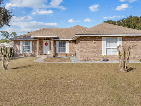 425 SW Woodcrest Dr, Lake City, FL 32024